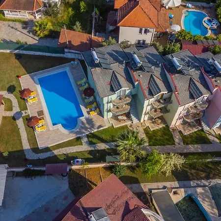 Infinity Lily Parco vacanze 2*