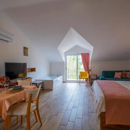 Infinity Lily Фетхие