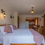 ホリデーパーク Infinity Lily フェティエ