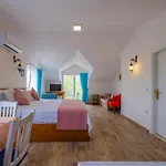 ホリデーパーク Infinity Lily フェティエ