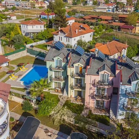 Infinity Lily ホリデーパーク フェティエ