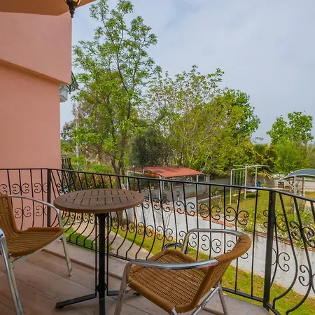 Infinity Lily Vakantiepark 2*